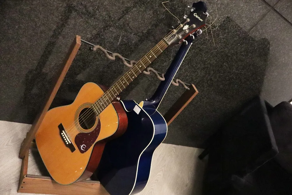 Guitars in the music studio at Arision's outpatient program